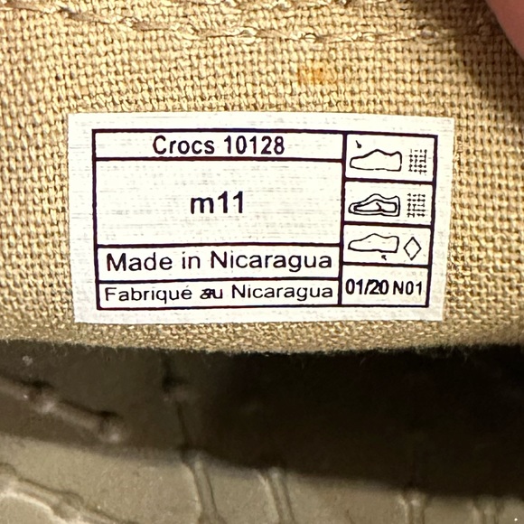 Crocs Santa Cruz Men’s size 11 practically brand new. - Picture 4 of 5